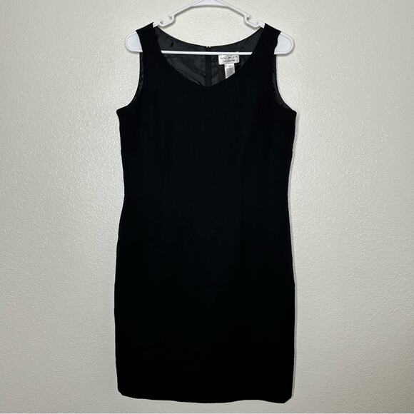 villager Dresses & Skirts - Vintage Villager Scoop Neck Black Sleeveless Dress 14 Petite